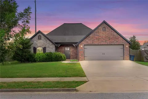 3501 SW Elm Manor Ave, Bentonville, AR 72712