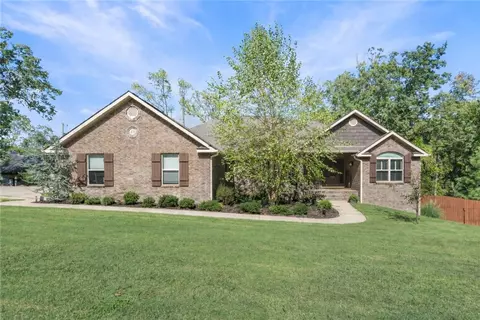 49 Westmorland Dr, Bella Vista, AR 72714