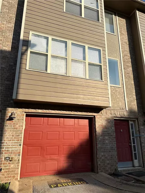 1866 N Scull Creek Dr #6, Fayetteville, AR 72703