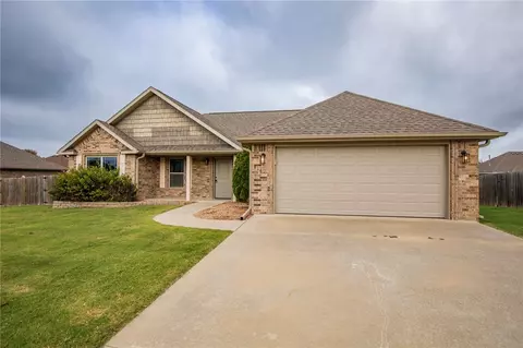 816 Custer St, Prairie Grove, AR 72753