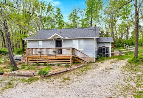 10845 SW Campbell Rd, Fayetteville, AR 72701