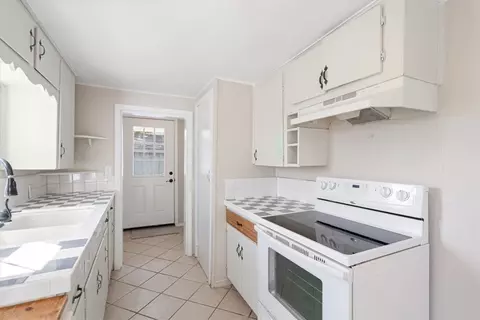 Kitchen - 202 Buttry Rd, Rogers, AR 72756 photo 3 of 3