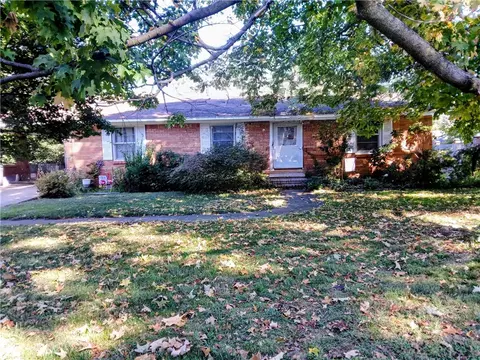 108 Pleasant Ave, Berryville, AR 72616