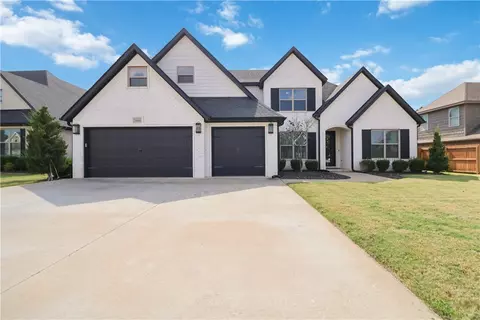5800 W Sommerset St, Rogers, AR 72758