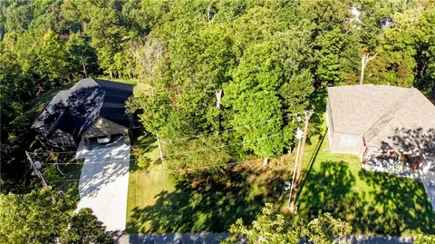 Jura Circle, Bella Vista, AR 72715