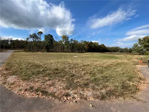 10912 Cooperage Dr, Bentonville, AR 72713