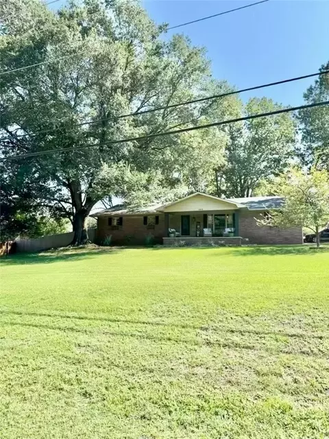 2315 Marina Rd, Russellville, AR 72802