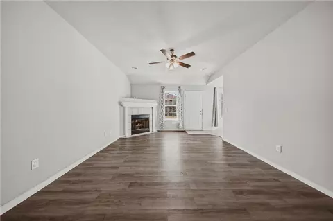 Living - 1071 Bliss St, Centerton, AR 72719 photo 2 of 4