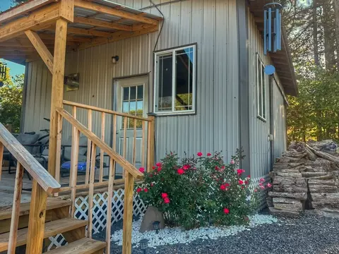 Exterior - 662 Star Mountain Rd, Marshall, AR 72650 photo 2 of 11