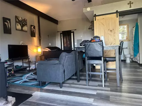 Living - 662 Star Mountain Rd, Marshall, AR 72650 photo 1 of 2