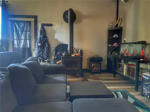Living - 662 Star Mountain Rd, Marshall, AR 72650 photo 2 of 2