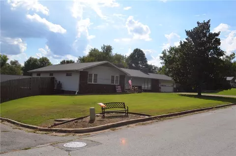 1600 Brentwood Dr, Harrison, AR 72601