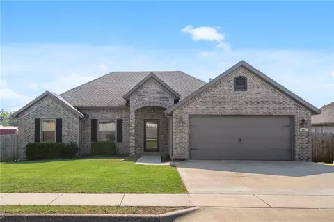 803 Dollar St, Cave Springs, AR 72718