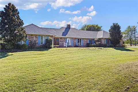 493 Huckleberry Rd, Dover, AR 72837