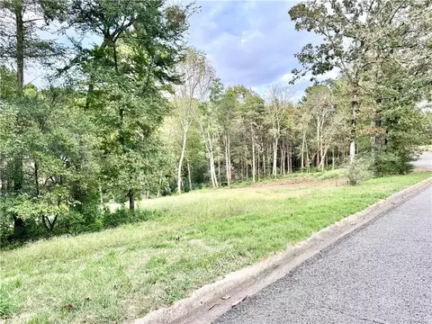 22 River Oaks, Russellville, AR 72802