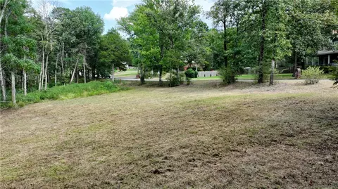 22 River Oaks, Russellville, AR 72802