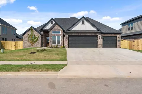 1450 Tiffany St, Centerton, AR 72719