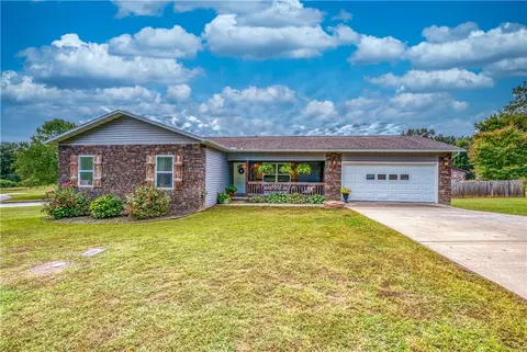 1618 Crestwood Dr, Harrison, AR 72601