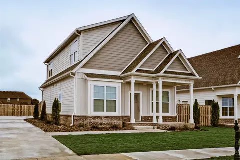 1711 Broadway Pl, Rogers, AR 72758