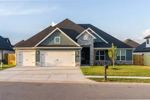 1250 Red Maple St, Centerton, AR 72719