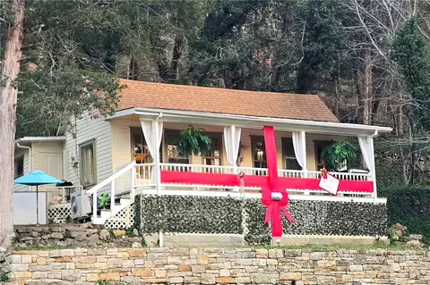 17 Flint St, Eureka Springs, AR 72632