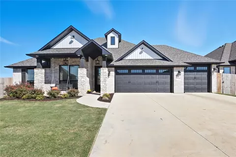 1908 Crump St, Pea Ridge, AR 72751