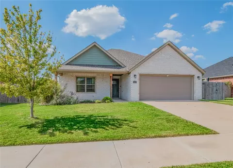 915 Trailwood St, Springdale, AR 72762
