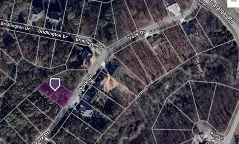 York Drive, Bella Vista, AR 72714