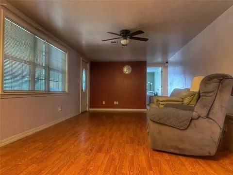 Living - 421 Owen Wait Rd, Dover, AR 72837 photo 2 of 2