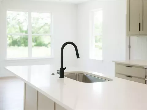 Kitchen - 13040 Seba Rd, Centerton, AR 72719 photo 6 of 7
