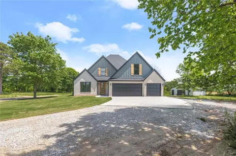Exterior - 13040 Seba Rd, Centerton, AR 72719 photo 7 of 10