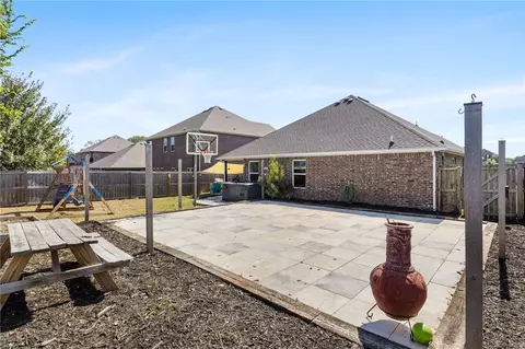 1201 E Ridge View Dr, Siloam Springs, AR 72761
