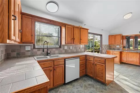 Kitchen - 209 Mill St, Anderson, MO 64831 photo 3 of 4