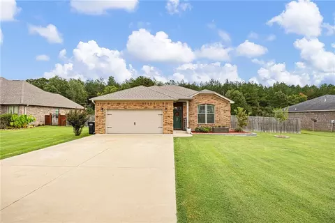 42 Bluefish Ave, Russellville, AR 72802