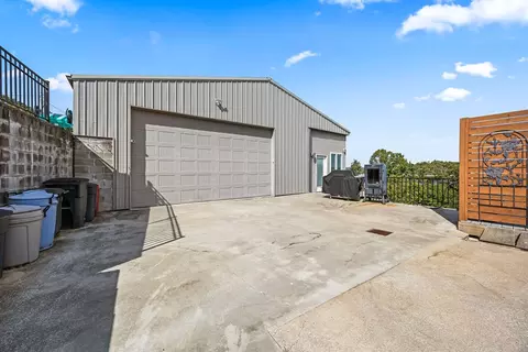 Exterior - 18502 Coppermine Rd, Rogers, AR 72756 photo 5 of 9