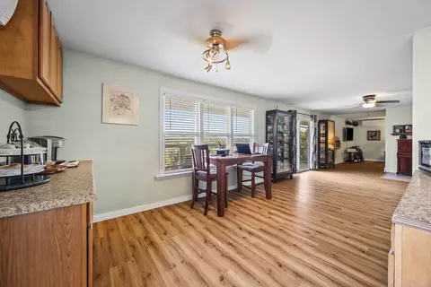 Dining - 18502 Coppermine Rd, Rogers, AR 72756 photo 2 of 2