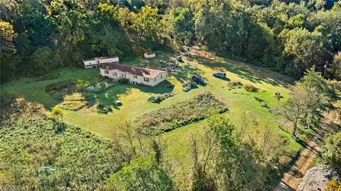 12812 Parker Branch Rd, West Fork, AR 72774