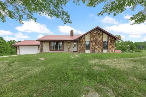 6555 Whispering Pine Rd, Harrison, AR 72601
