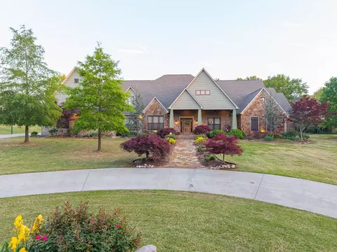 2 Laurel Gln, Fort Smith, AR 72903
