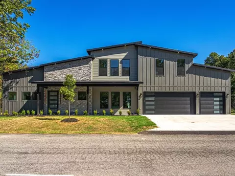2 Scotch Broom Pl, Bella Vista, AR 72715