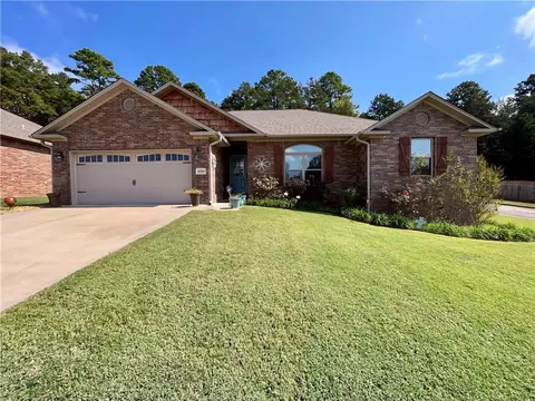 4108 N Hartford Ave, Russellville, AR 72802