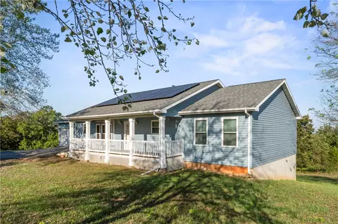211 Zinnia Ln, Kirbyville, MO 65679