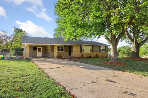 1002 S Oak St, Harrison, AR 72601