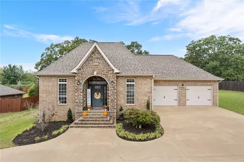 1505 Springdale Dr, Alma, AR 72921