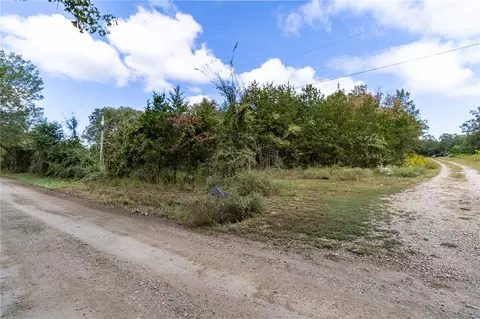 527 Thompson Bay Rd, New Blaine, AR 72851