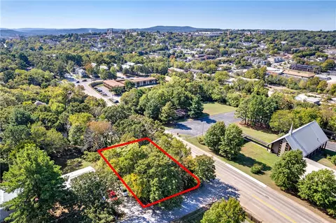 tbd Holly St, Fayetteville, AR 72703