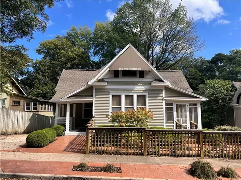 310 N Willow Ave, Fayetteville, AR 72701