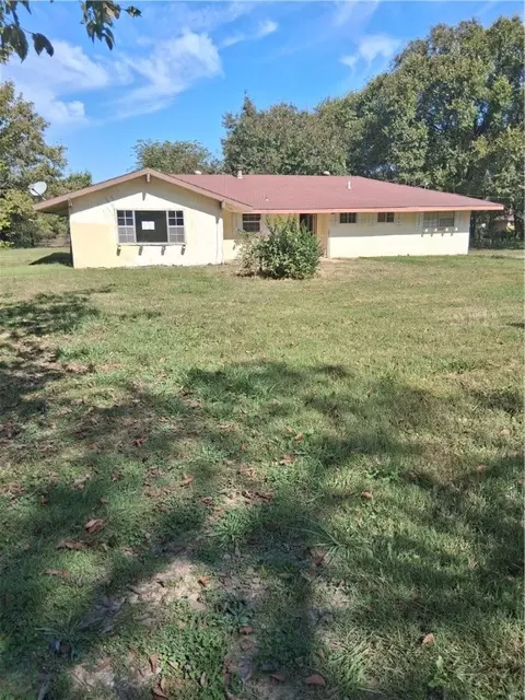14000 L C Hickman Rd, Gravette, AR 72736