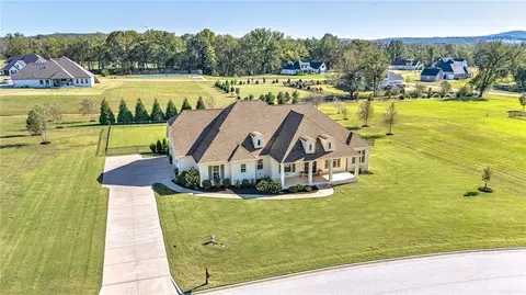 1171 River Hollow Rd, Fayetteville, AR 72703