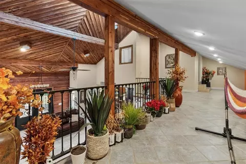 Entry Way - 5475 Colvin Pl, Lowell, AR 72745 photo 4 of 5